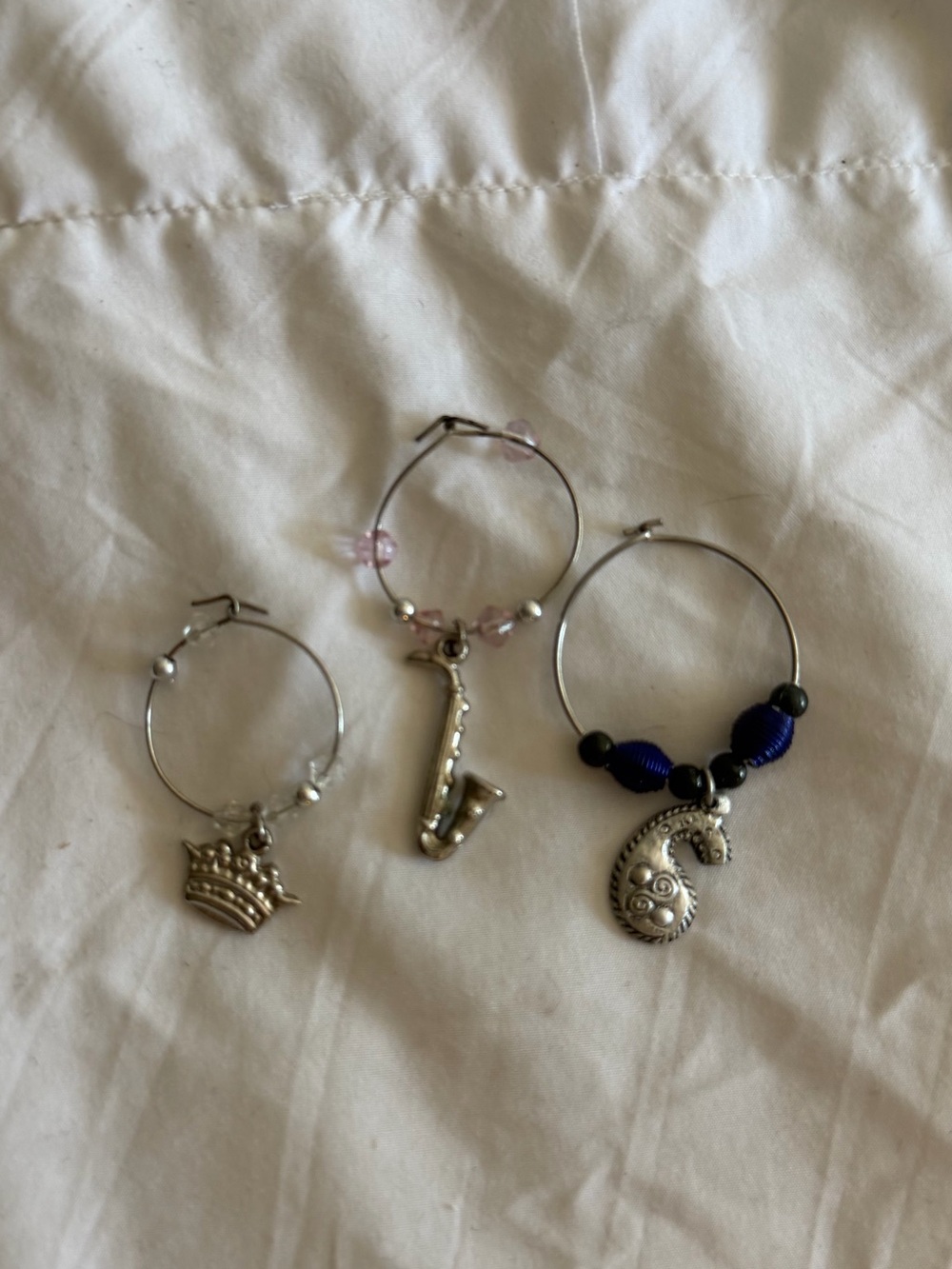🍷 3Pc Silver y2k Wine Glass Charms Set - Crown, Saxophone, Paisley